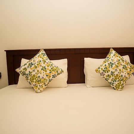 Airport 4 Season Transit Hotel Katunayaka Dış mekan fotoğraf
