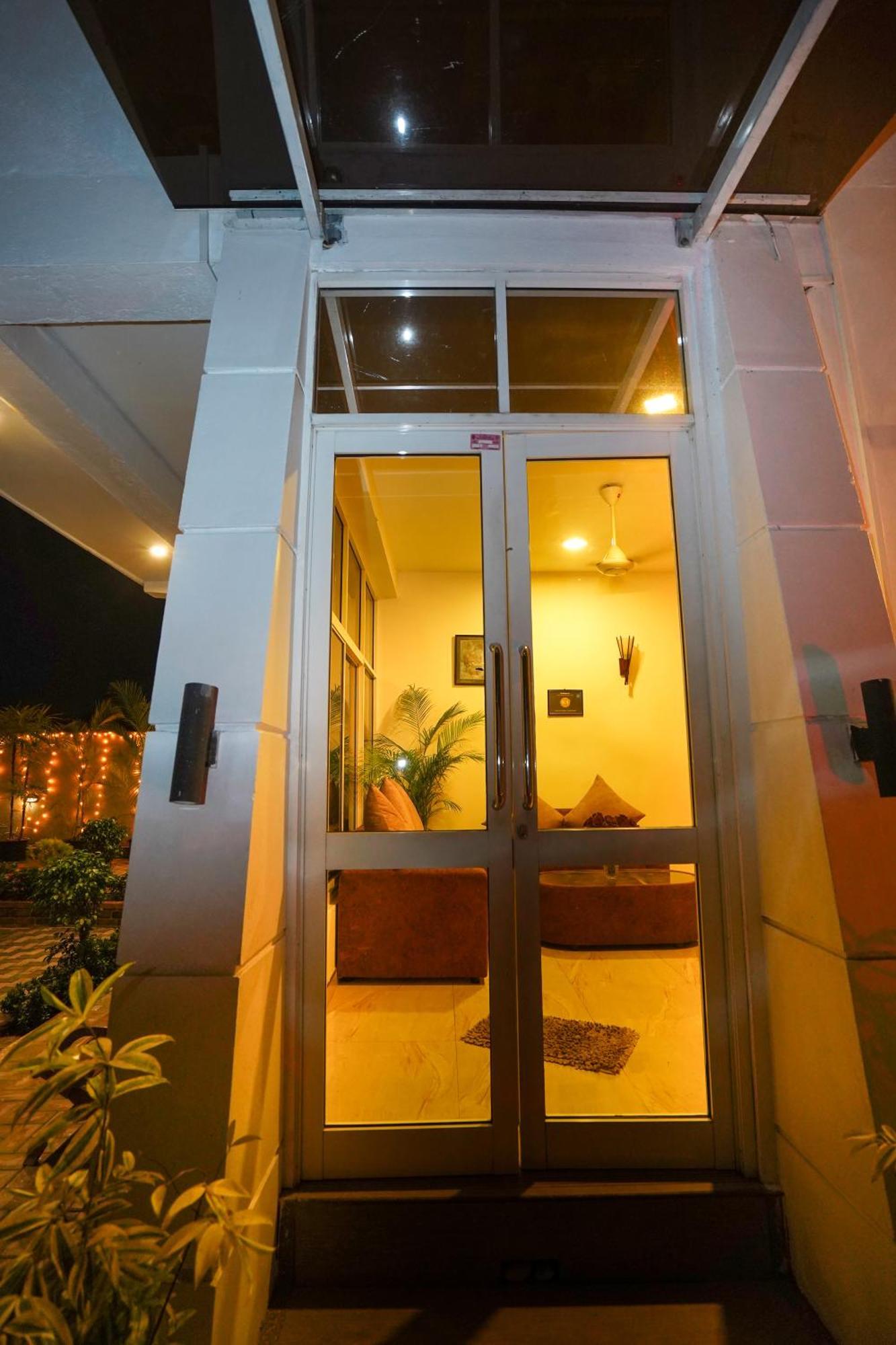 Airport 4 Season Transit Hotel Katunayaka Dış mekan fotoğraf