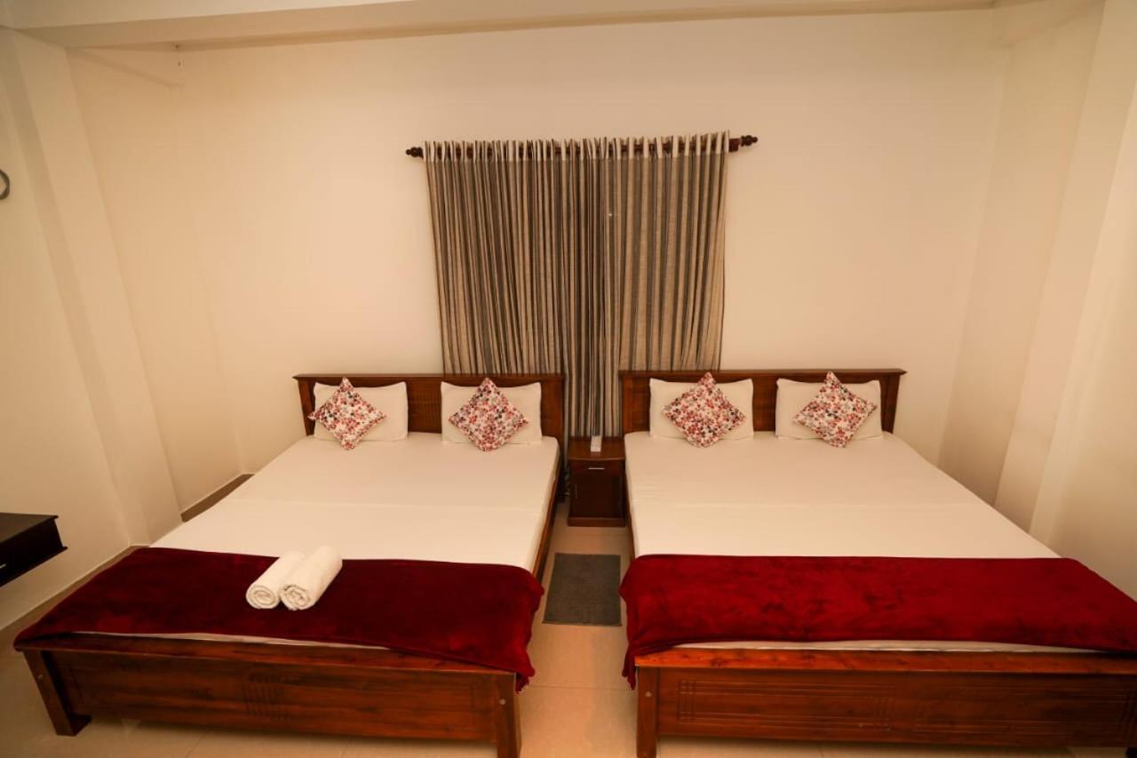 Airport 4 Season Transit Hotel Katunayaka Dış mekan fotoğraf