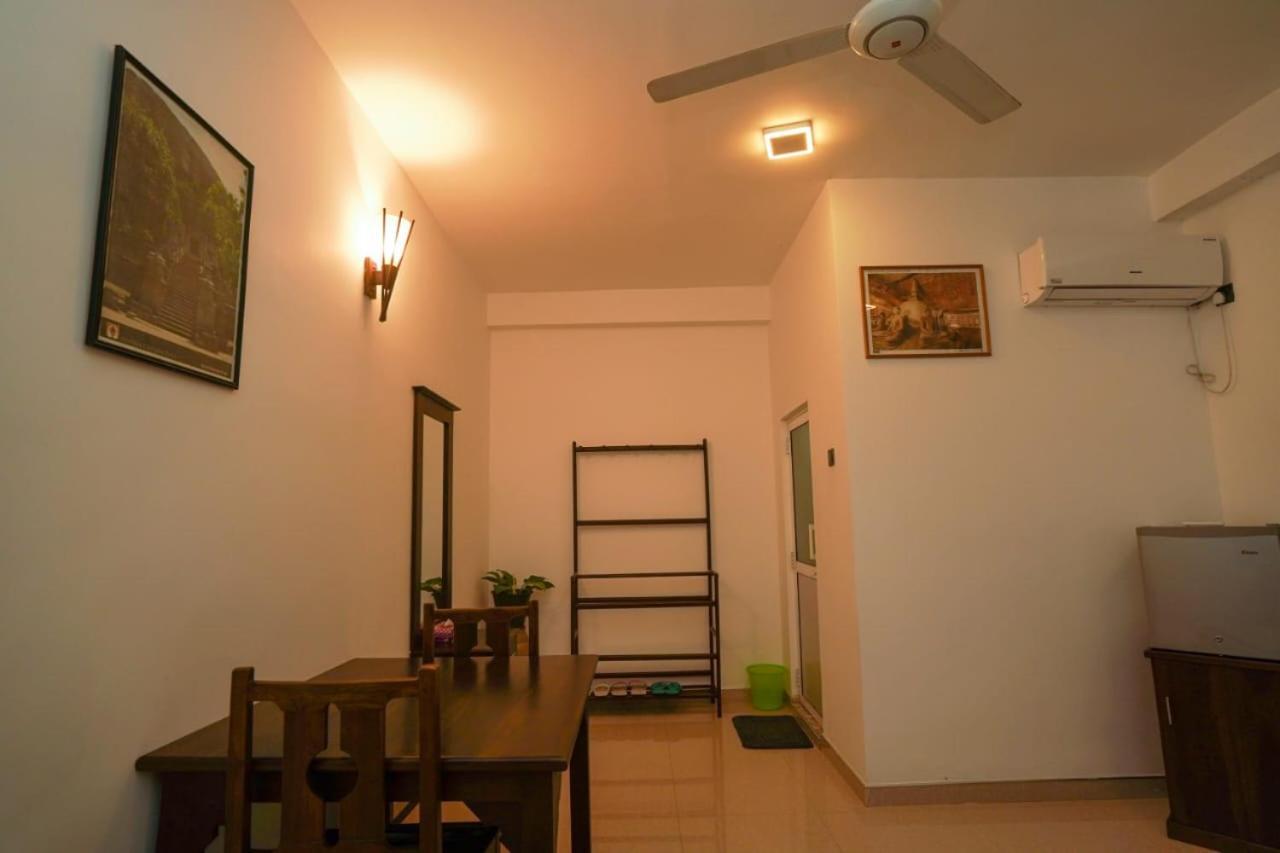 Airport 4 Season Transit Hotel Katunayaka Dış mekan fotoğraf