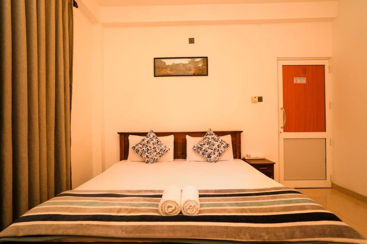 Airport 4 Season Transit Hotel Katunayaka Oda fotoğraf