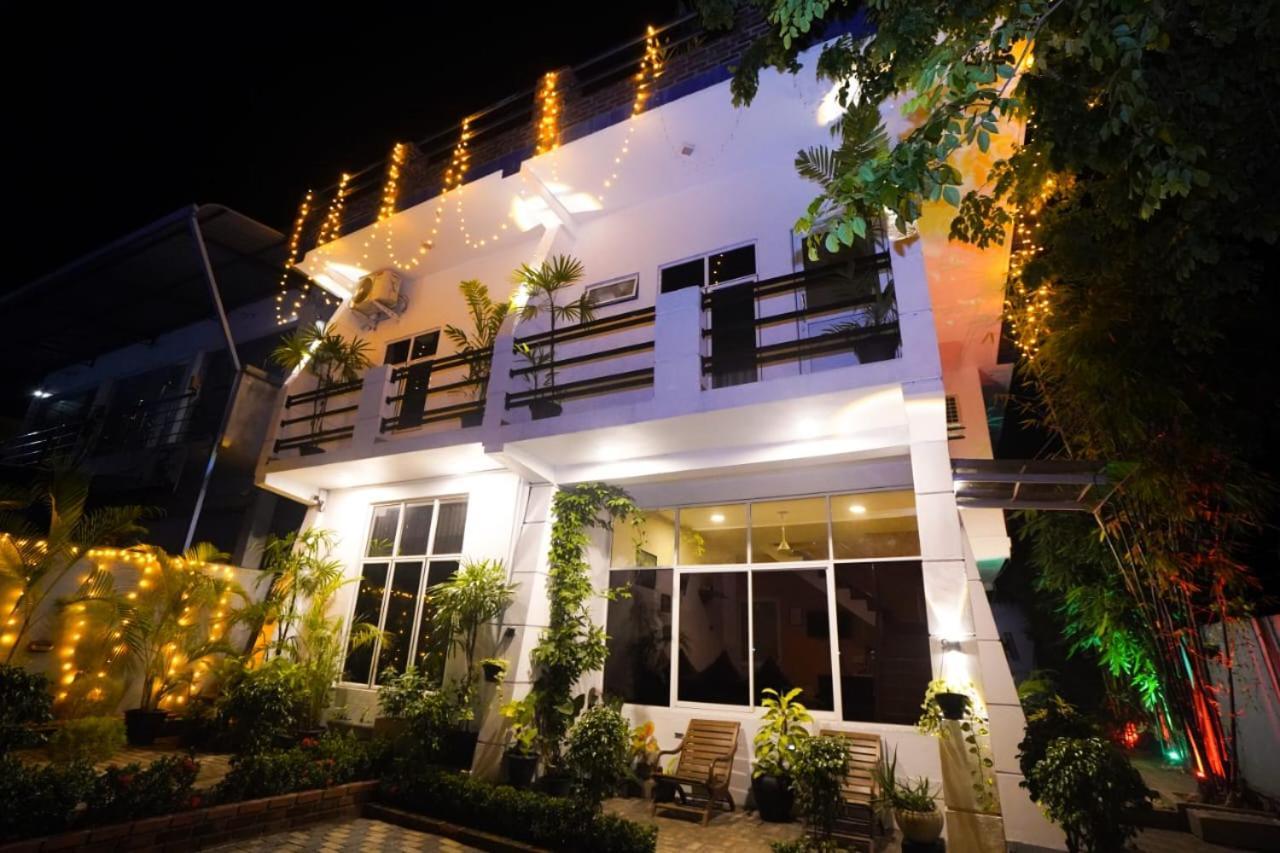 Airport 4 Season Transit Hotel Katunayaka Dış mekan fotoğraf