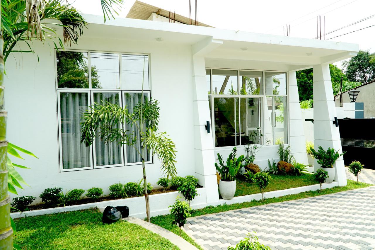Airport 4 Season Transit Hotel Katunayaka Dış mekan fotoğraf