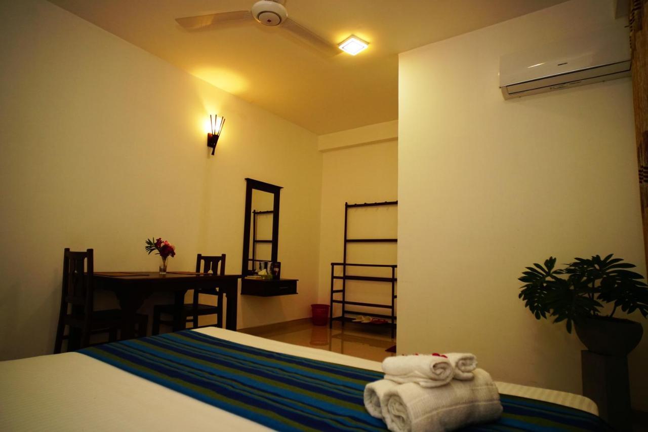Airport 4 Season Transit Hotel Katunayaka Dış mekan fotoğraf