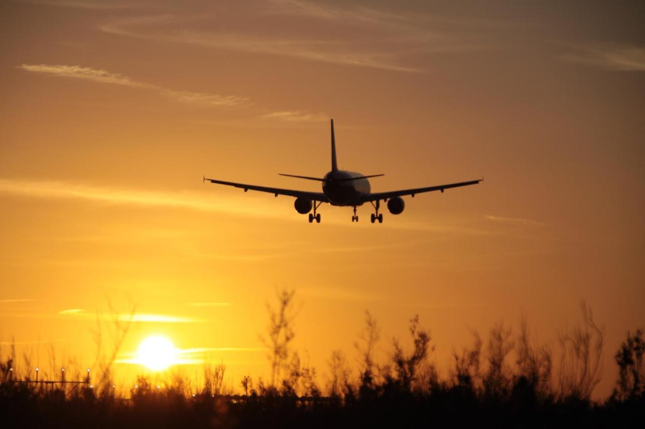 Airport 4 Season Transit Hotel Katunayaka Dış mekan fotoğraf