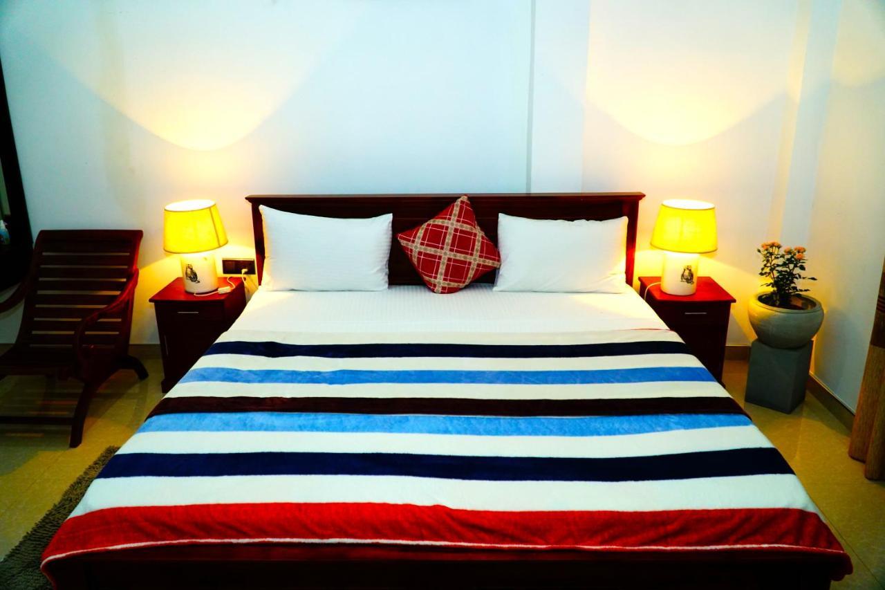 Airport 4 Season Transit Hotel Katunayaka Dış mekan fotoğraf