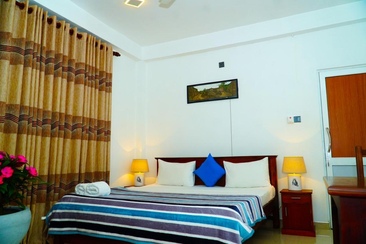 Airport 4 Season Transit Hotel Katunayaka Dış mekan fotoğraf
