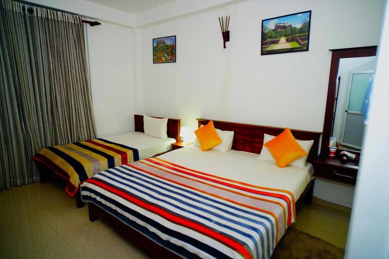 Airport 4 Season Transit Hotel Katunayaka Dış mekan fotoğraf