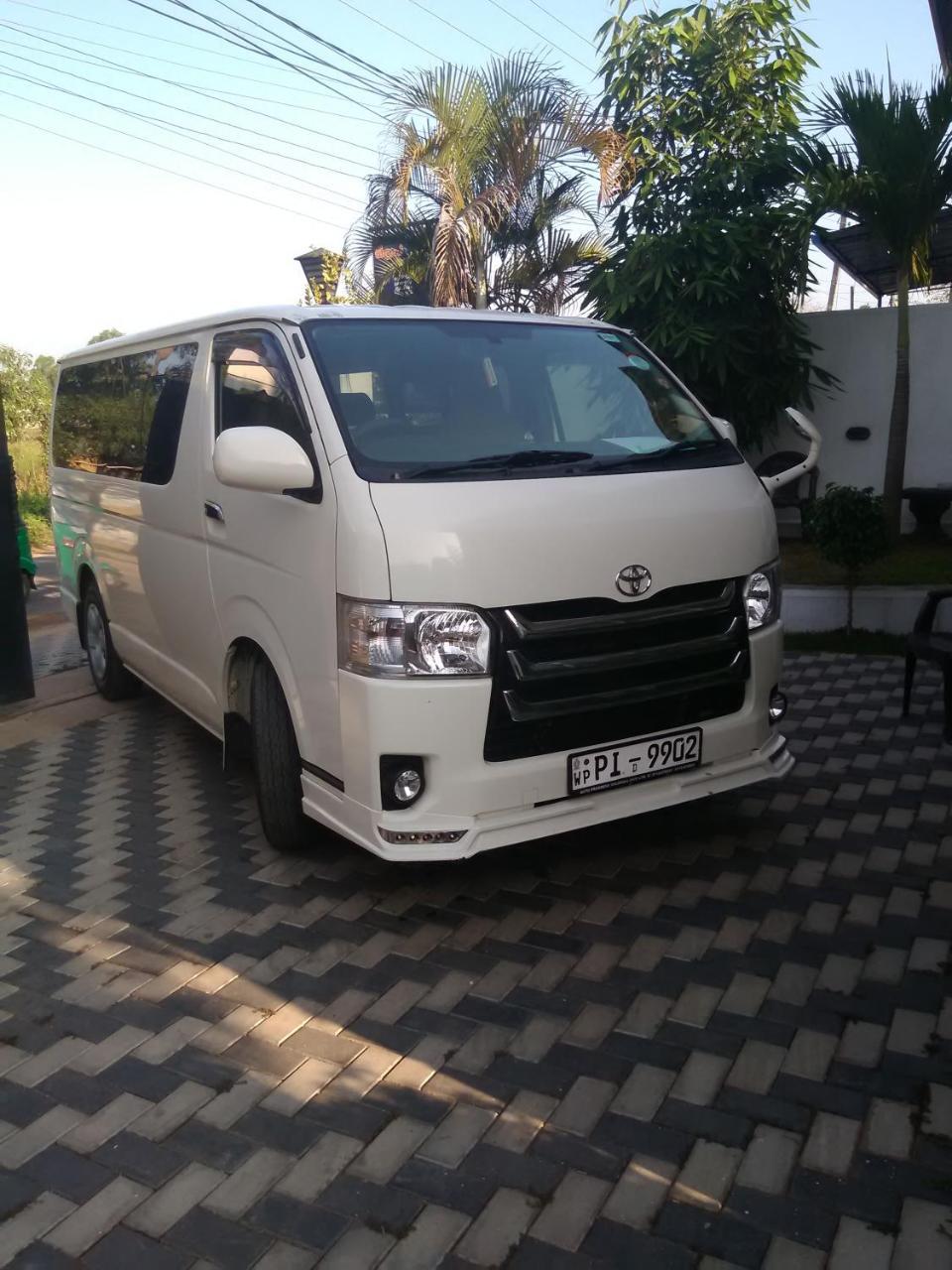 Airport 4 Season Transit Hotel Katunayaka Dış mekan fotoğraf